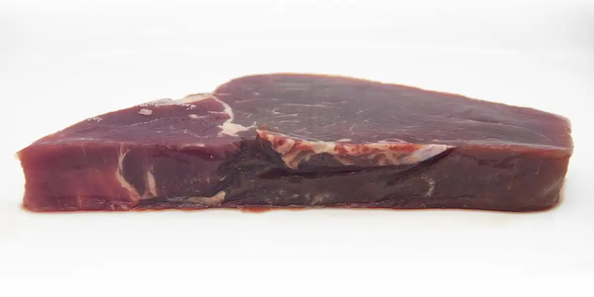 الفرق بين اللحم الطازج والمجمد